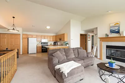 724  Wood River Ct #3, West Bend, WI 53095 - Photo 2