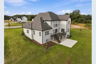 9951  Cygnet Ct, Mequon, WI 53097 - Photo 6