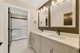 9951 Cygnet Ct, Mequon, WI 53097 - Photo 36