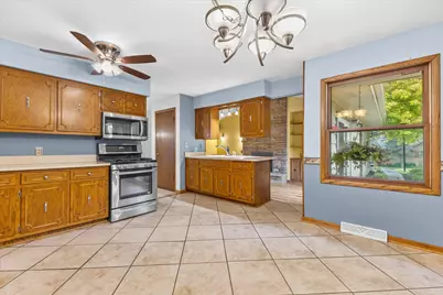 S77W22250  Eleanor St, Vernon, WI 53150 - Photo 6