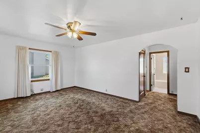 6165 S Elaine Ave, Cudahy, WI 53110 - Photo 6