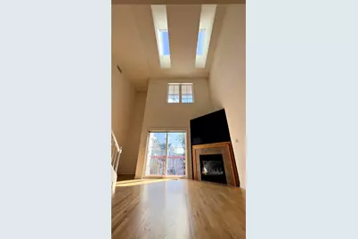 1112 E Lyon St #1112, Milwaukee, WI 53202 - Photo 1