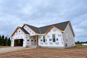 302 Bayberry Ln, Grafton, WI 53024 - Photo 1