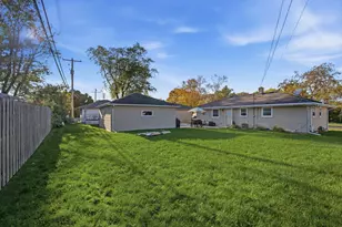 N85W15153 Mac Arthur Dr, Menomonee Falls, WI 53051 - Photo 26
