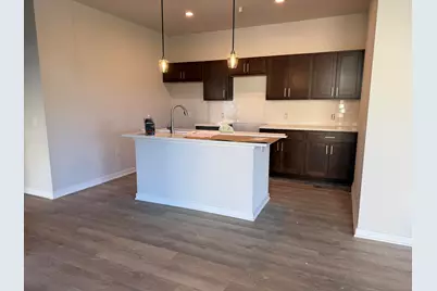 2398 W Colonial Woods Dr #101, Oak Creek, WI 53154 - Photo 4