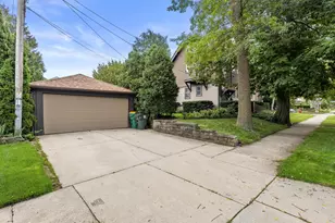2000 E Kensington Blvd, Shorewood, WI 53211 - Photo 8