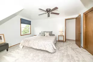 8046 W Imperial Dr, Franklin, WI 53132 - Photo 26