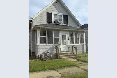 1002  43rd St, Kenosha, WI 53140 - Photo 2