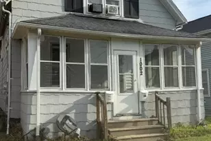 1002 43rd St, Kenosha, WI 53140 - Photo 2