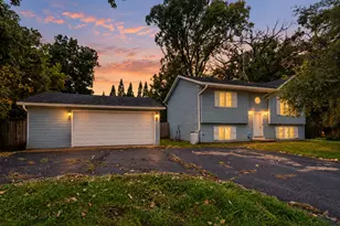 28619 106th St, Salem Lakes, WI 53179 - Photo 2