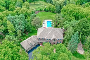 W36 Oakwood Dr, Delafield, WI 53018 - Photo 6