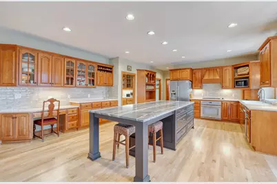 W36  Oakwood Dr, Delafield, WI 53018 - Photo 8