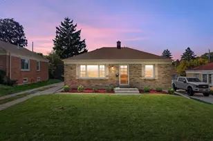 2717 S 51st St, Milwaukee, WI 53219 - Photo 2