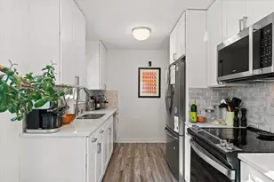 2717 S 51st St, Milwaukee, WI 53219 - Photo 8
