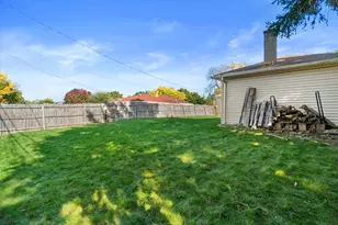 2717 S 51st St, Milwaukee, WI 53219 - Photo 28