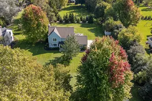 10946 N Sherwood Dr, Mequon, WI 53092 - Photo 4