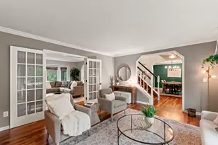 10946 N Sherwood Dr, Mequon, WI 53092 - Photo 8
