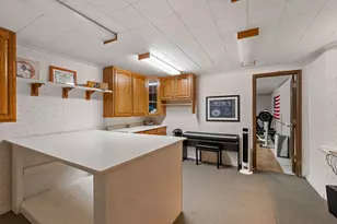 10946 N Sherwood Dr, Mequon, WI 53092 - Photo 36