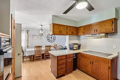 1229  Ed-Mar Cir, Waukesha, WI 53188 - Photo 12