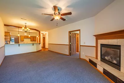 772  Bridlewood Dr #5103E, Hartford, WI 53027 - Photo 6