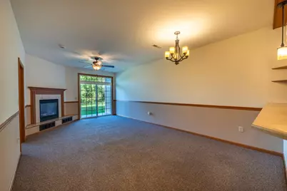 772  Bridlewood Dr #5103E, Hartford, WI 53027 - Photo 8