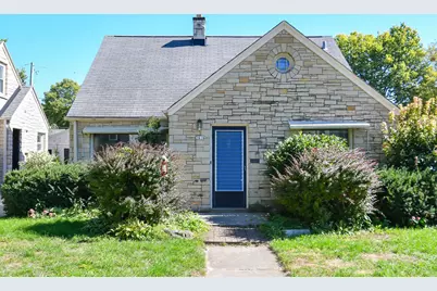 2616 N 96th St, Wauwatosa, WI 53226 - Photo 16