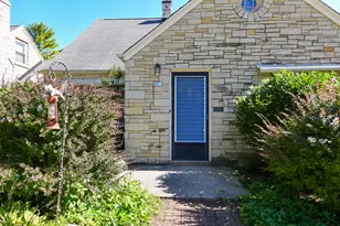 2616 N 96th St, Wauwatosa, WI 53226 - Photo 2