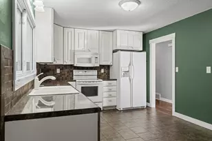 615 11th Ave, Onalaska, WI 54650 - Photo 8
