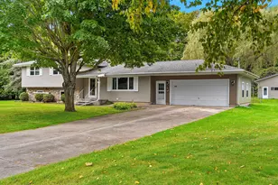 5224 Woodland Dr, Two Rivers, WI 54241 - Photo 2