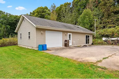 5224  Woodland Dr, Two Rivers, WI 54241 - Photo 10