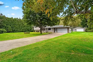 5224 Woodland Dr, Two Rivers, WI 54241 - Photo 6
