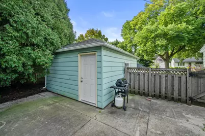 842 E Doty Pl, Milwaukee, WI 53207 - Photo 6