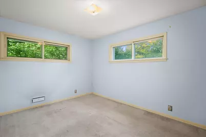 842 E Doty Pl, Milwaukee, WI 53207 - Photo 16