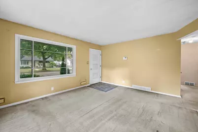 842 E Doty Pl, Milwaukee, WI 53207 - Photo 10