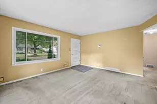 842 E Doty Pl, Milwaukee, WI 53207 - Photo 10