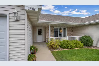 1715  Springwood Ct, Sheboygan, WI 53081 - Photo 4