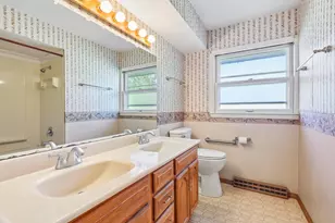 420 Sonya Dr, Waukesha, WI 53188 - Photo 10
