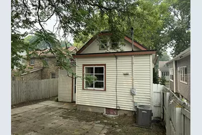 2122 S 77th St, West Allis, WI 53219 - Photo 18