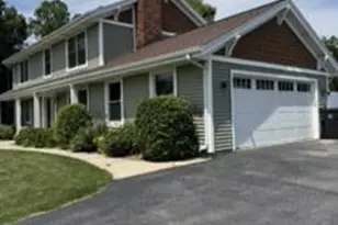 W227S7710 Oakview Dr, Vernon, WI 53103 - Photo 2