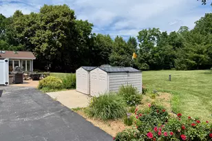 W227S7710 Oakview Dr, Vernon, WI 53103 - Photo 4