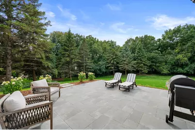 W308N1801  Westlake Cir, Delafield, WI 53018 - Photo 2