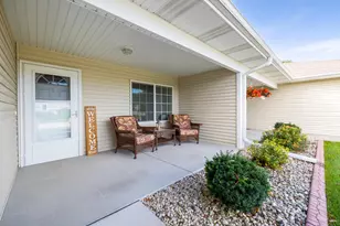 630 Novak St, Hartford, WI 53027 - Photo 2
