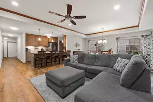 630 Novak St, Hartford, WI 53027 - Photo 8