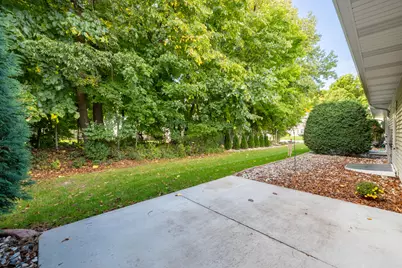 630  Novak St #54-2, Hartford, WI 53027 - Photo 6