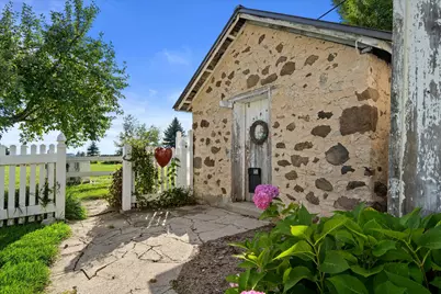 2237  Washington Ave, Cedarburg, WI 53012 - Photo 52