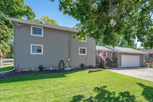 823 11th Ave, Racine, WI 53182 - Photo 30