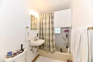 9423 W Mt Vernon Ave, Milwaukee, WI 53226 - Photo 16