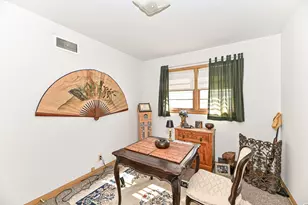 9423 W Mt Vernon Ave, Milwaukee, WI 53226 - Photo 10
