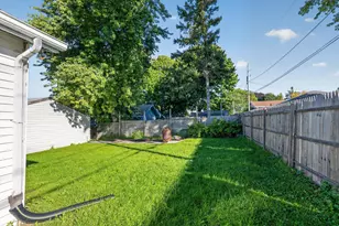 2045 Golf Ave, Racine, WI 53404 - Photo 24