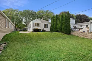 1908 N 118th St, Wauwatosa, WI 53226 - Photo 24